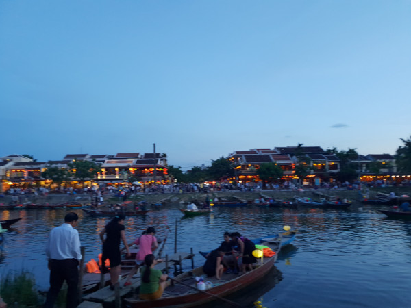 #호이안 거리 #야경 