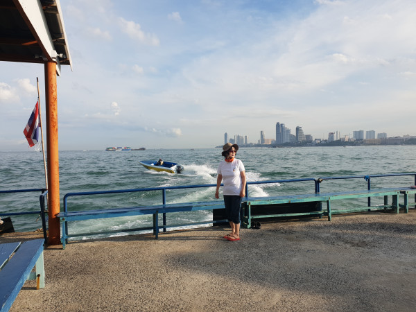 #보트타고 들어가는길에 잠깐 해양액티비티 #아동은어려서 낙하산 못탔어요.