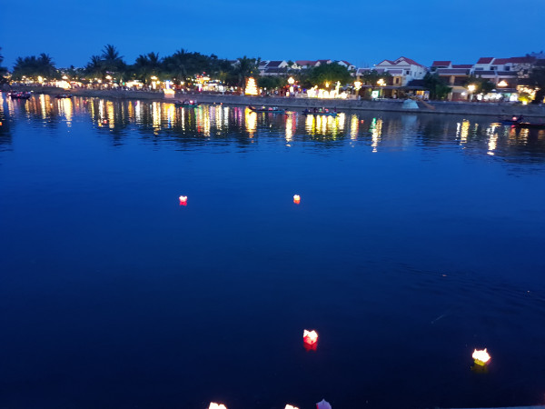 #호이안 거리 #야경 